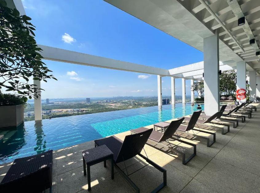 נוסג'יה Iskandar Residences 3 Bedroom מראה חיצוני תמונה